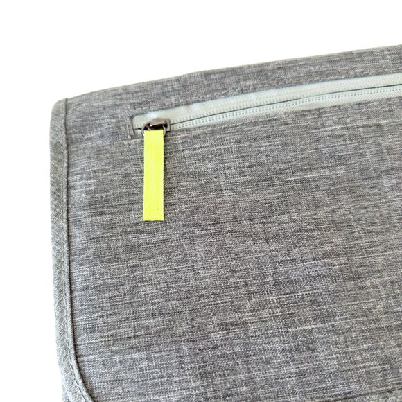 Airplane Seat Back Pocket Organizer, Tray Table Cover, Travel Bag - Picture 6 of 9